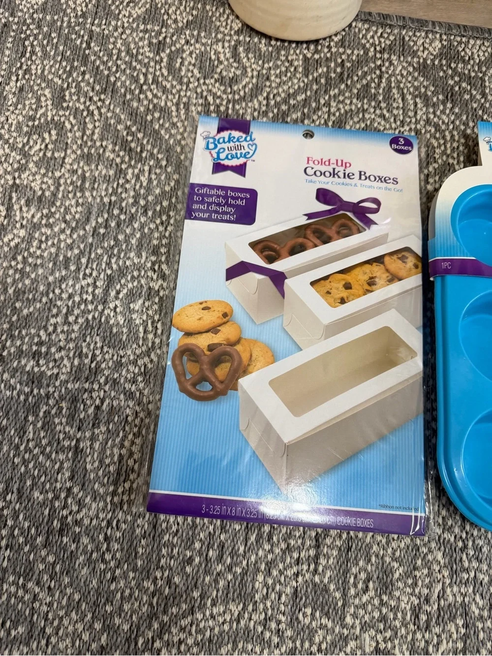 New Baked with Love Bakers Gift Bundle- Non Stick Mold, Pan, Decorating, Serving